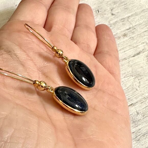 Gold tone blue/green drop earrings - Picture 6 of 8